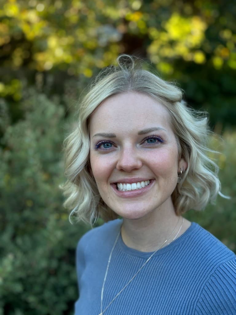 Anna Lyons
